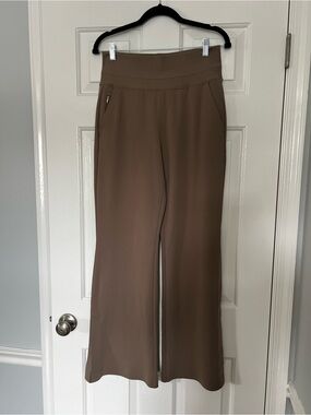 Athleta Venice Flare Pyrite Small